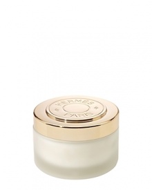 Scented with Calèche, a floral and woody fragrance. A nourishing cream that provides immediate and lasting softness while improving skin radiance and tone. Scented with Calèche, a floral and woody fragrance. A nourishing cream that provides immediate and lasting softness while improving skin radiance and tone.