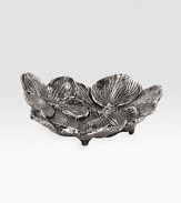 Inspired by the intricacies of natural forms, this graceful collection is richly detailed in cast metal with a blackened finish. From the Black Orchid CollectionBlackened nickel-plate4¾L X 4WHand washImported