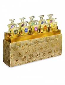 Imagine the Bond No. 9 superstar flacon precisely scaled down to 5 ml. How beguiling! Then imagine a wardrobe of ten such flacons-each containing a different best-selling eau de parfum--standing at attention in a beautifully embossed coffret. What an exquisite dream-gift that will turn any fashionista into a devout perfumista-and vice versa.The scents: Andy Warhol Union Square, Bleecker Street, Bond No. Imagine the Bond No. 9 superstar flacon precisely scaled down to 5 ml. How beguiling! Then imagine a wardrobe of ten such flacons-each containing a different best-selling eau de parfum--standing at attention in a beautifully embossed coffret. What an exquisite dream-gift that will turn any fashionista into a devout perfumista-and vice versa.The scents: Andy Warhol Union Square, Bleecker Street, Bond No.