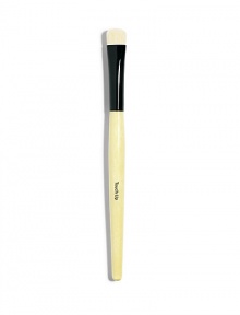 This brush is ideal for touching up foundation (use it with any of our formulas) around the nose and mouth. Plus, it provides additional coverage where there's redness. Brush can also be used to touch-up concealer and apply eye shadow. This brush is ideal for touching up foundation (use it with any of our formulas) around the nose and mouth. Plus, it provides additional coverage where there's redness. Brush can also be used to touch-up concealer and apply eye shadow.