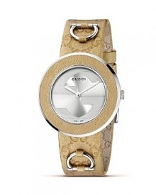 The concept behind the U-Play collection lies in the interchangeable design of the components, which allows the wearer to change the combination of colours and materials to suit the occasion or to express her personal taste. This feature enables each piece to be individually interpreted or transformed – a mark of the excellence of modern watch-making, balancing form and function, technology and design. The concept behind the U-Play collection lies in the interchangeable design of the components, which allows the wearer to change the combination of colours and materials to suit the occasion or to express her personal taste. This feature enables each piece to be individually interpreted or transformed – a mark of the excellence of modern watch-making, balancing form and function, technology and design.