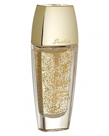 An innovative technique breathes new life into Guerlains legendary make-up must-have. Gold is the ultimate precious metal. Pure, it reflects light in an exceptional and lasting way. To illuminate the complexion, Guerlain has added pure 24-carat gold to a hydrating and smoothing gel. The gold has been made into precious flakes according to a unique and ancient method, so that it can be held in suspension in the gel. As if they are floating in the air, the flakes sparkle to reveal their precious treasure: radiance. An innovative technique breathes new life into Guerlains legendary make-up must-have. Gold is the ultimate precious metal. Pure, it reflects light in an exceptional and lasting way. To illuminate the complexion, Guerlain has added pure 24-carat gold to a hydrating and smoothing gel. The gold has been made into precious flakes according to a unique and ancient method, so that it can be held in suspension in the gel. As if they are floating in the air, the flakes sparkle to reveal their precious treasure: radiance.