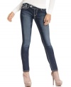 From the extreme fading to the awesome pocket design, these skinny jeans from Freestyle are all about trend-hot style.