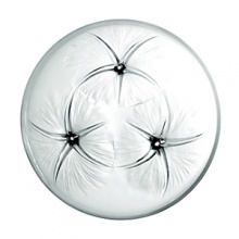 In 2010, to celebrate the 150th anniversary of René Lalique's birth in 1860, LALIQUE created the Hommage à René Lalique collection. In this collection, Lalique re-examines and reinterprets iconic glass creations of Rene Lalique. Filled with purity and freshness, the Volubilis bowl, created 1921, announces the arrival of spring. Also named Beautiful of the day, the Volubilis is a large flower praised for its exuberant vegetation. In the flower language, it means devoted friendship. Emphasized by the glare and purity of clear crystal, the motifs of Volubilis illuminate this bowl supported by the flowers' corollas. In 2010, to celebrate the 150th anniversary of René Lalique's birth in 1860, LALIQUE created the Hommage à René Lalique collection. In this collection, Lalique re-examines and reinterprets iconic glass creations of Rene Lalique. Filled with purity and freshness, the Volubilis bowl, created 1921, announces the arrival of spring. Also named Beautiful of the day, the Volubilis is a large flower praised for its exuberant vegetation. In the flower language, it means devoted friendship. Emphasized by the glare and purity of clear crystal, the motifs of Volubilis illuminate this bowl supported by the flowers' corollas.