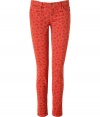 Take a sweet stance on this seasons penchant for printed pants with Current Elliotts radiant floral print cords - Classic five-pocket style, zip fly, button closure, belt loops - Form-fitting - Pair with chunky knits and flats, or dress up with feminine tops and statement heels