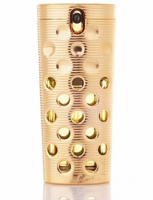 Elegance on the go. Delicately patterned golden metal purse spray filled with Shalimar parfum. Comes inside a black velveteen pouch. Refillable. 0.25 oz. Made in France. Elegance on the go. Delicately patterned golden metal purse spray filled with Shalimar parfum. Comes inside a black velveteen pouch. Refillable. 0.25 oz. Made in France.