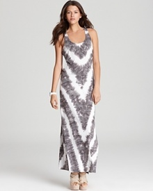 Tie-dye rendered in chevron stripes creates a cool effect on this summer-perfect C&C California maxi dress. Tie-dye rendered in chevron stripes creates a cool effect on this summer-perfect C&C California maxi dress.