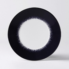 It is typical of Jasper Conran that his keen designer's eye should light on a decorative style from the early years of the pottery industry and translate it into Navy Fringe, a distinctive 21st century addition to the Jasper Conran at Wedgwood collection. It is typical of Jasper Conran that his keen designer's eye should light on a decorative style from the early years of the pottery industry and translate it into Navy Fringe, a distinctive 21st century addition to the Jasper Conran at Wedgwood collection.