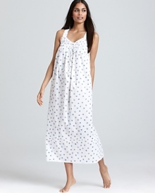 Dream of seashells on the seashore in this coastal-printed Eileen West night gown. Dream of seashells on the seashore in this coastal-printed Eileen West night gown.
