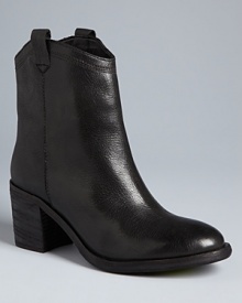 So sleek, so chic: step subtly into the Western trend in these bad-as-you-want-to-be Boutique 9 booties, that have old-school, rockabilly style. So sleek, so chic: step subtly into the Western trend in these bad-as-you-want-to-be Boutique 9 booties, that have old-school, rockabilly style.