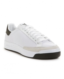 Rod Laver is the only player in history to win the tennis Grand Slam twice. Introduced in 1970, this is the first signature shoe of the man many consider the best tennis player ever. So it's easy to see why these men's sneakers are still so popular.