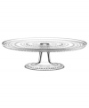Like dewdrops in the morning sun, the bubbles circling iittala's Kastehelmi cake stand glisten in pressed glass to reflect all the light at your table. A vintage Oiva Toikka design.
