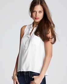 Light as a feather, this Splendid top is destined to be your warm-weather staple. Light as a feather, this Splendid top is destined to be your warm-weather staple.