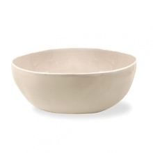 Entertain poshly with elegant servingware from Attie. Entertain poshly with elegant servingware from Attie.