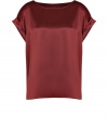 Both elegant and modern, Brunello Cucinellis rust stretch silk top is a chic choice for putting a contemporary feminine spin on tailored looks - Boat-neckline, softly rolled short dolman sleeves - Easy straight silhouette - Team with sharply tailored trousers and understated elegant accessories