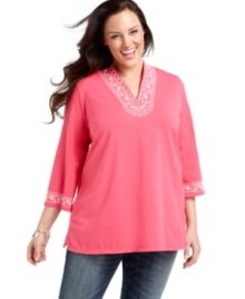 Highlighted by elegant embroidery, Jones New York Signature's three-quarter sleeve plus size tunic top is a must-have for chic casual wear. Highlighted by elegant embroidery, Jones New York Signature's three-quarter sleeve plus size tunic top is a must-have for chic casual wear.
