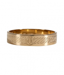 Whether you wear it alone or stacked up with other bracelets, Marc by Marc Jacobs engraved bangle lends a polished finish to every outfit - Chain and logo turnlock closure engraving - Slips on - Wear with everything from jeans and tees to smart cocktail dresses Whether you wear it alone or stacked up with other bracelets, Marc by Marc Jacobs engraved bangle lends a polished finish to every outfit - Chain and logo turnlock closure engraving - Slips on - Wear with everything from jeans and tees to smart cocktail dresses