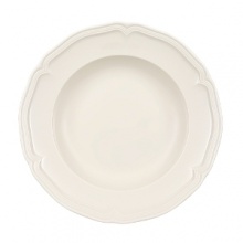 The Villeroy & Boch Manoir dinnerware collection offers mannered elegance with simple modern shapes that respect craft and classic design. With a scalloped edge, this fine soup bowl brings sophistication to your succulent stews and delicious soups, adding another dimension to your complete table setting.