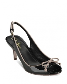 Chic tassels, laces and golden buckles are the essence of ladylike style--and they hide incredible comfort, thanks to concealed Nike Air Technology. By Cole Haan. Chic tassels, laces and golden buckles are the essence of ladylike style--and they hide incredible comfort, thanks to concealed Nike Air Technology. By Cole Haan.