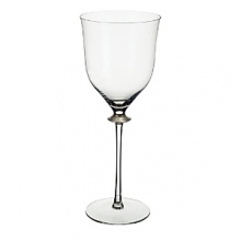 Delicate long stemmed crystal has a classic & luxurious feel to it. The handcrafted Samarkand gold stem has a subtle matte finish detail to mark the transition between bowl and stem. Handwashing is recommended. Delicate long stemmed crystal has a classic & luxurious feel to it. The handcrafted Samarkand gold stem has a subtle matte finish detail to mark the transition between bowl and stem. Handwashing is recommended.