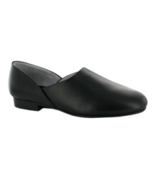 Men's house shoes for the guy who practically sleeps in his suit. There's no doubting that these distinguished slippers for men from L.B. Evans are the right comfort gear. Men's house shoes for the guy who practically sleeps in his suit. There's no doubting that these distinguished slippers for men from L.B. Evans are the right comfort gear.