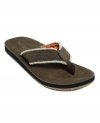 This pair of men's flip flops doesn't care if you're a veritable beach bum or you're just looking for a cool, comfortable complement to your spring and summer wardrobes. You'll have no problem sliding right into these vintage-inspired men's sandals from REEF. (Clearance)