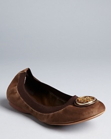 Tory Burch ballet flat favorites, revamped with newly designed logo accents that lend just the right touch of subtle luxury. Tory Burch ballet flat favorites, revamped with newly designed logo accents that lend just the right touch of subtle luxury.