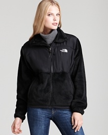 The Denali Thermal jacket brings you lightweight warmth with exceptional silky high-loft fleece. Abrasion reinforcement at the shoulders and elbows offer exceptional durability for everyday wear. The Denali Thermal jacket brings you lightweight warmth with exceptional silky high-loft fleece. Abrasion reinforcement at the shoulders and elbows offer exceptional durability for everyday wear.