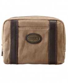 Keep all on your shaving good in this functional and stylish kit from Fossil. Keep all on your shaving good in this functional and stylish kit from Fossil.