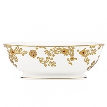 Regal and traditional, this fine china, featuring an intricate floral motif adds a dash of opulence to your table.