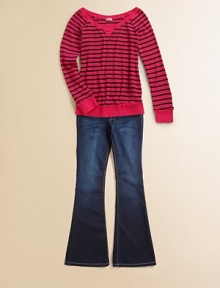 A flare leg in a dark-wash hue lends an updated look to a classic pair of jeans.Front button closureZip flyWaistband with belt loopsFive-pocket styling65% cotton/31% polyester/4% spandexMachine washImported A flare leg in a dark-wash hue lends an updated look to a classic pair of jeans.Front button closureZip flyWaistband with belt loopsFive-pocket styling65% cotton/31% polyester/4% spandexMachine washImported