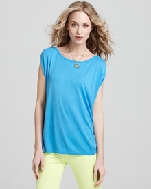 Brighten up your essentials line-up with this Michael Stars tee, complete with pleating at the shoulders for added interest. Brighten up your essentials line-up with this Michael Stars tee, complete with pleating at the shoulders for added interest.