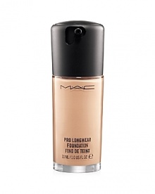A long-wear foundation that gives up to 15 hours of wear in any environmental condition. Lightweight and creamy, applies smoothly to provide sheer to medium coverage. Even in hot and humid conditions, controls oil to keep skin fresh, natural and flawless. A long-wear foundation that gives up to 15 hours of wear in any environmental condition. Lightweight and creamy, applies smoothly to provide sheer to medium coverage. Even in hot and humid conditions, controls oil to keep skin fresh, natural and flawless.
