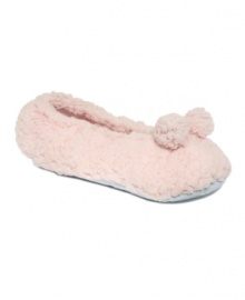 Soothe all your senses with these ballerina slippers by Muk Luks®. Soft faux sherpa cradles your feet while aromatherapy relaxes your mind. Soothe all your senses with these ballerina slippers by Muk Luks®. Soft faux sherpa cradles your feet while aromatherapy relaxes your mind.