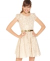 Totally fresh, this dress from Speechless is all about gorgeous details: from the winning, iridescent print to the waist-cinching belt that puts a bow on it! (Uh-uh-oh...)