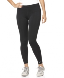 Stay comfy no matter where your workout takes you in these Nike athletic leggings. Thermal fabric offers premium performance for beating the chill - perfect for those crisp morning jogs! Stay comfy no matter where your workout takes you in these Nike athletic leggings. Thermal fabric offers premium performance for beating the chill - perfect for those crisp morning jogs!