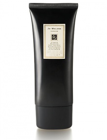 Rich and sumptuous formula conditions skin while providing effective environmental protection. A mint of pomelo and cassis leaves skin deliciously scented. 3.4 oz. Rich and sumptuous formula conditions skin while providing effective environmental protection. A mint of pomelo and cassis leaves skin deliciously scented. 3.4 oz.