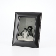 With rustic style and natural grain variation, this classic wood Prinz frame brings warmth to any decor. With rustic style and natural grain variation, this classic wood Prinz frame brings warmth to any decor.