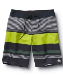In an iconic trio of hues, these Quiksilver board shorts are an all-American classic with a cool twist. In an iconic trio of hues, these Quiksilver board shorts are an all-American classic with a cool twist.