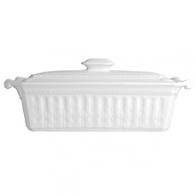 The Louvre dinnerware collection takes its design inspiration from architectural motifs that adorn the exterior of the Louvre museum. Casual or formal, this collection offers great practicality and adapts to every occasion. Oven and dishwasher safe, many of the bakeware pieces transition from oven to table. The Louvre dinnerware collection takes its design inspiration from architectural motifs that adorn the exterior of the Louvre museum. Casual or formal, this collection offers great practicality and adapts to every occasion. Oven and dishwasher safe, many of the bakeware pieces transition from oven to table.