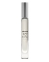 Irresistible. A delicious blend of sweet blackberries and vanilla mixed with the warm aromas of musk and white rose. Encased in an elegant white organza drawstring pouch.