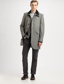 Beloved corduroy with an on-trend, slim-fit silhouette. This style also features a unique detail, six-pockets.Button closureZip flyBelt loopsSix-pocket styleInseam, about 34CottonMachine washMade in USA of Italian fabric
