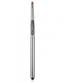 For controlled lipstick or eye liner application and comes with a metal cover. This brush has small, flat, firm fibers and a tapered tip. M.A.C professional brushes are hand-sculpted and assembled using the finest quality materials. They feature birch, linden and ramin wood handles, nickel-plated brass ferrules. For controlled lipstick or eye liner application and comes with a metal cover. This brush has small, flat, firm fibers and a tapered tip. M.A.C professional brushes are hand-sculpted and assembled using the finest quality materials. They feature birch, linden and ramin wood handles, nickel-plated brass ferrules.