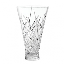 Featuring an updated version of the popular Duchesse pattern. Produced in full lead crystal and designed by Vera Wang. Featuring an updated version of the popular Duchesse pattern. Produced in full lead crystal and designed by Vera Wang.