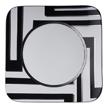 The Bold Greek Key Motif with its striking elegance is certain to enhance any table setting. Rich Platinum and Black design make this a signature Versace pattern. The motif is interpreted here in a modern form under the motto past meets present. Dishwasher Safe. The Bold Greek Key Motif with its striking elegance is certain to enhance any table setting. Rich Platinum and Black design make this a signature Versace pattern. The motif is interpreted here in a modern form under the motto past meets present. Dishwasher Safe.