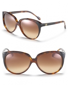 Be trend right in cat eye sunglasses from Balenciaga. Be trend right in cat eye sunglasses from Balenciaga.