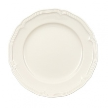 The Villeroy & Boch Manoir dinnerware collection offers mannered elegance with simple modern shapes that respect craft and classic design. With a scalloped edge, this fine plate brings sophistication to your tempting salads, adding another dimension to your complete table setting. The Villeroy & Boch Manoir dinnerware collection offers mannered elegance with simple modern shapes that respect craft and classic design. With a scalloped edge, this fine plate brings sophistication to your tempting salads, adding another dimension to your complete table setting.