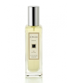 Named after the street number of the first bijou store in London, 154 is a chameleon-like fragrance. Allow yourself to be led on an olfactory journey, from citrus to herbaceous lavender and basil, finishing with a woody base of sandalwood and vetiver that quite simply captivates the senses. Named after the street number of the first bijou store in London, 154 is a chameleon-like fragrance. Allow yourself to be led on an olfactory journey, from citrus to herbaceous lavender and basil, finishing with a woody base of sandalwood and vetiver that quite simply captivates the senses.
