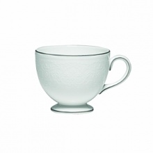 Designed to capture the classic bride, English Lace features a delicate lace motif inspired by the finest English embroidery. A shiny platinum band on each piece adds to the sophistication of this pattern, while a classic Leigh shape footed teacup adds timeless elegance. Designed to capture the classic bride, English Lace features a delicate lace motif inspired by the finest English embroidery. A shiny platinum band on each piece adds to the sophistication of this pattern, while a classic Leigh shape footed teacup adds timeless elegance.