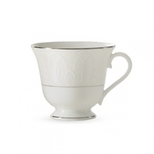Like icing on a wedding cake, the Ballet Icing Collection elicits both awe and admiration as it captures the graceful elements and sweeping orchestrations of dance. The delicate piping of the pattern evokes the craft of a master cake decorator forming circular spirals in white on our newest fine bone china patterns. Like icing on a wedding cake, the Ballet Icing Collection elicits both awe and admiration as it captures the graceful elements and sweeping orchestrations of dance. The delicate piping of the pattern evokes the craft of a master cake decorator forming circular spirals in white on our newest fine bone china patterns.